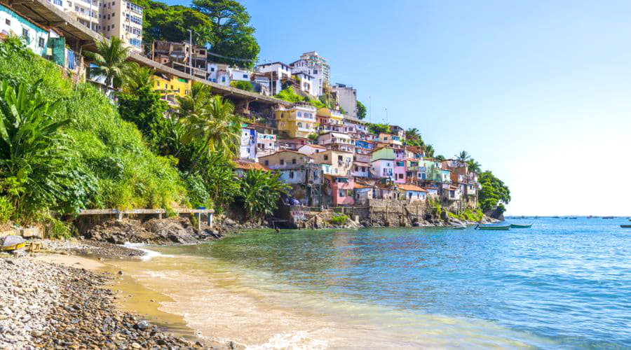 Nossos serviços de aluguel de carros oferecem uma seleção diversificada de veículos em Salvador.